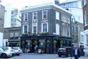 Old London pub in Chelsea