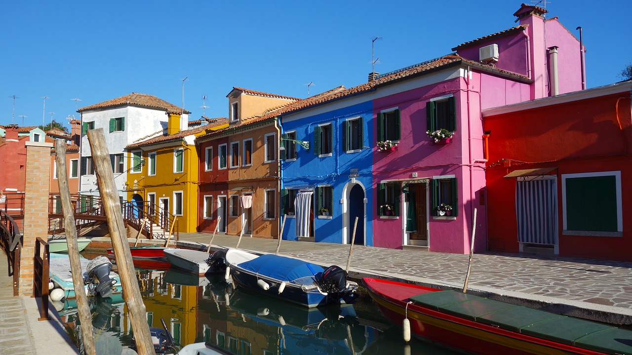 Colourful houses in the fishing village of Burano